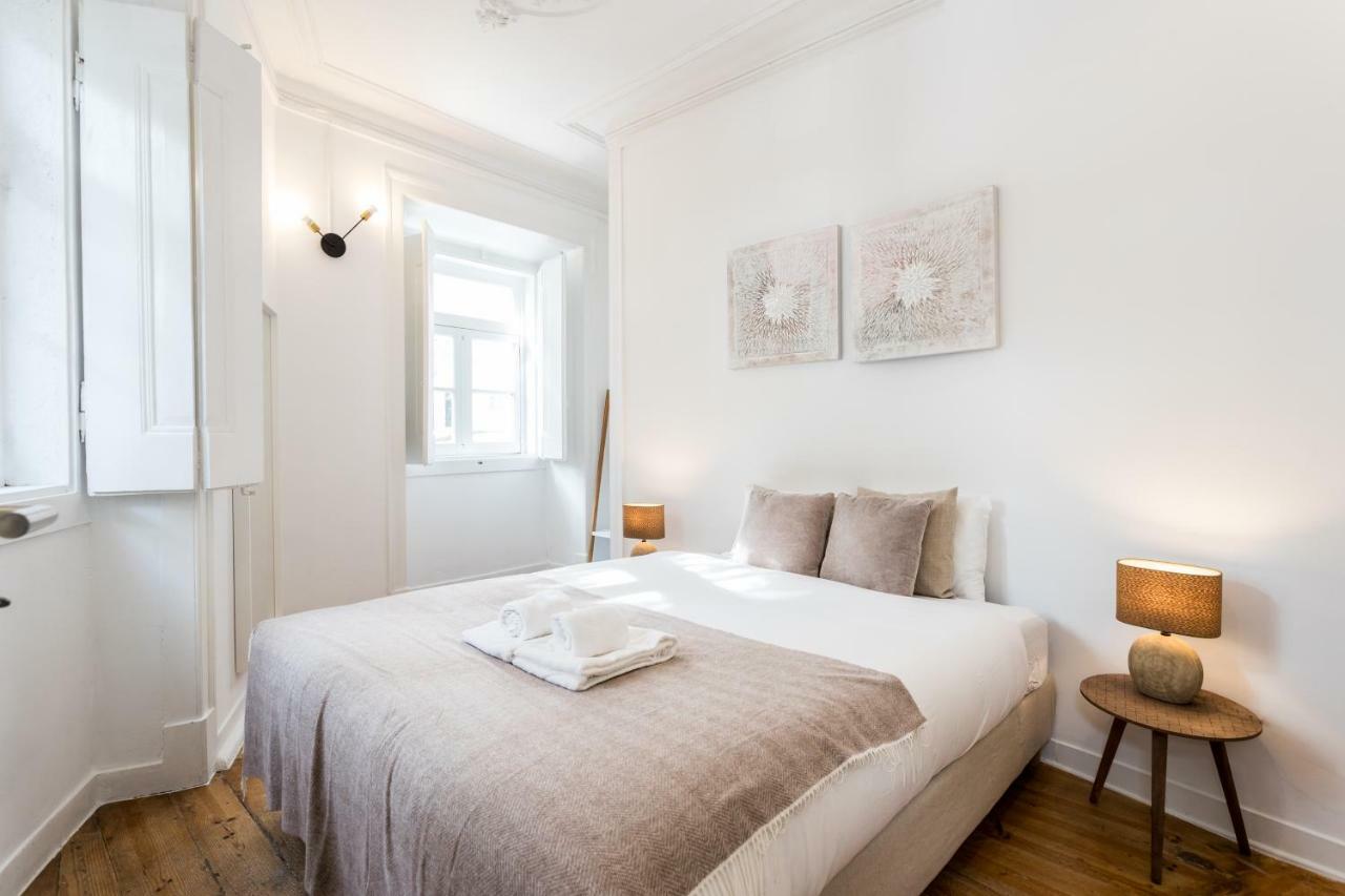 Alfama Tale Four-Bedroom Apartment W/ River View - By Lu Holidays Лиссабон Экстерьер фото