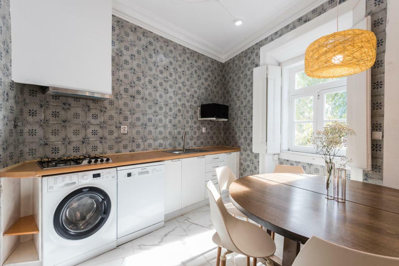 Alfama Tale Four-Bedroom Apartment W/ River View - By Lu Holidays Лиссабон Экстерьер фото
